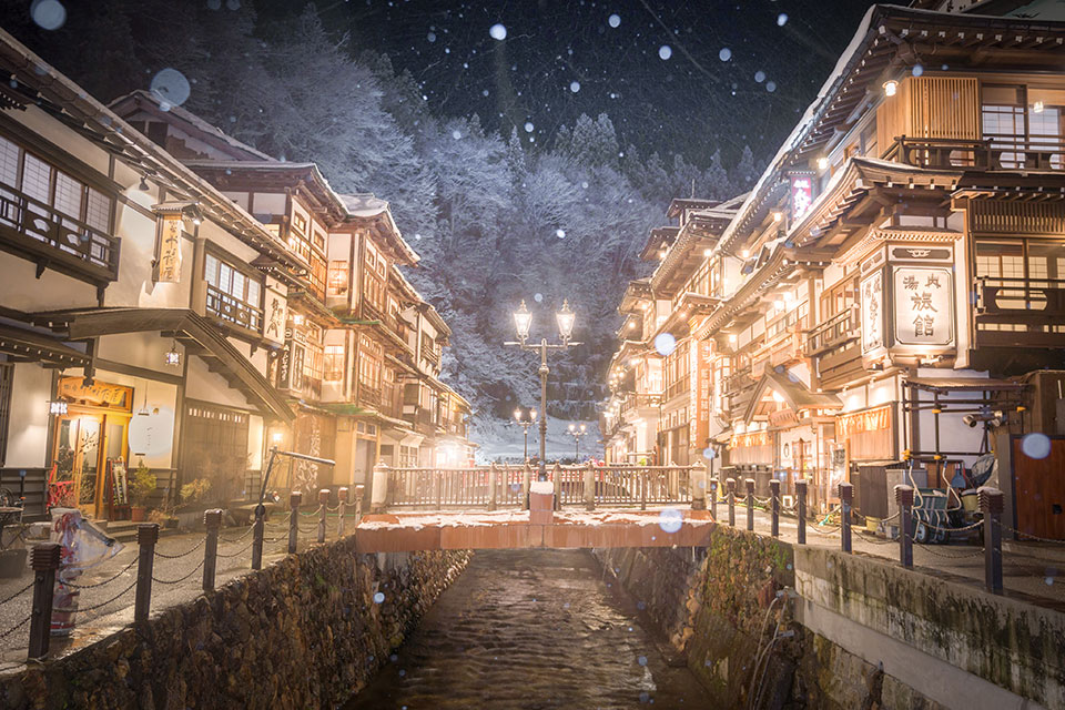入選　春木 悦代さんの作品「雪降る夜に」